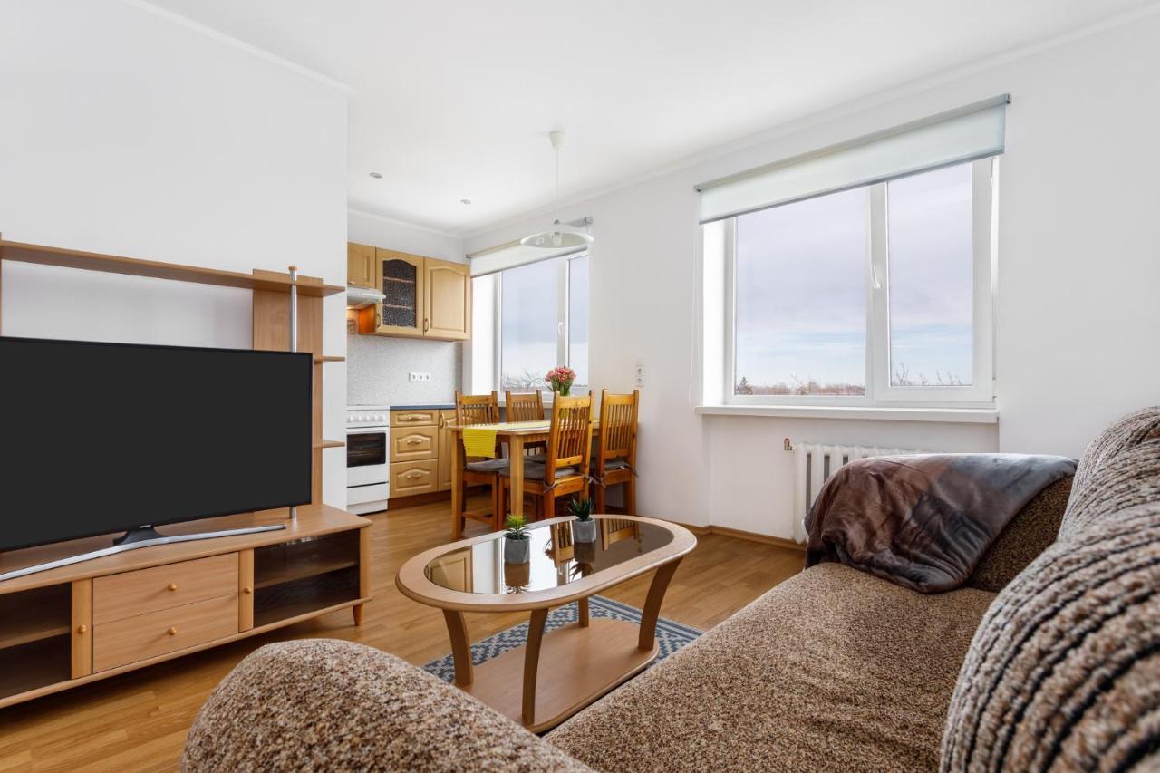 A. H. Tammsaare Puiestee Apartement Pärnu Esterno foto