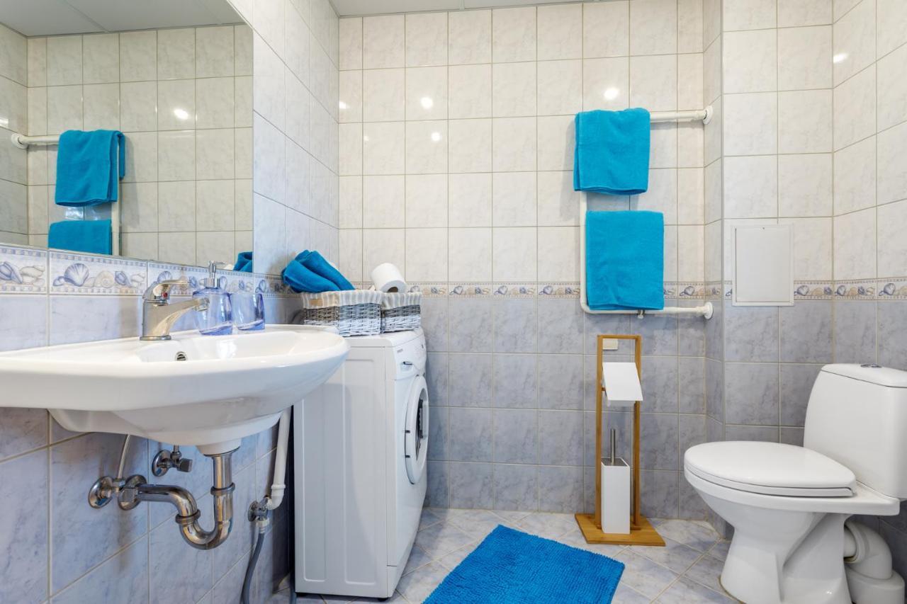 A. H. Tammsaare Puiestee Apartement Pärnu Esterno foto